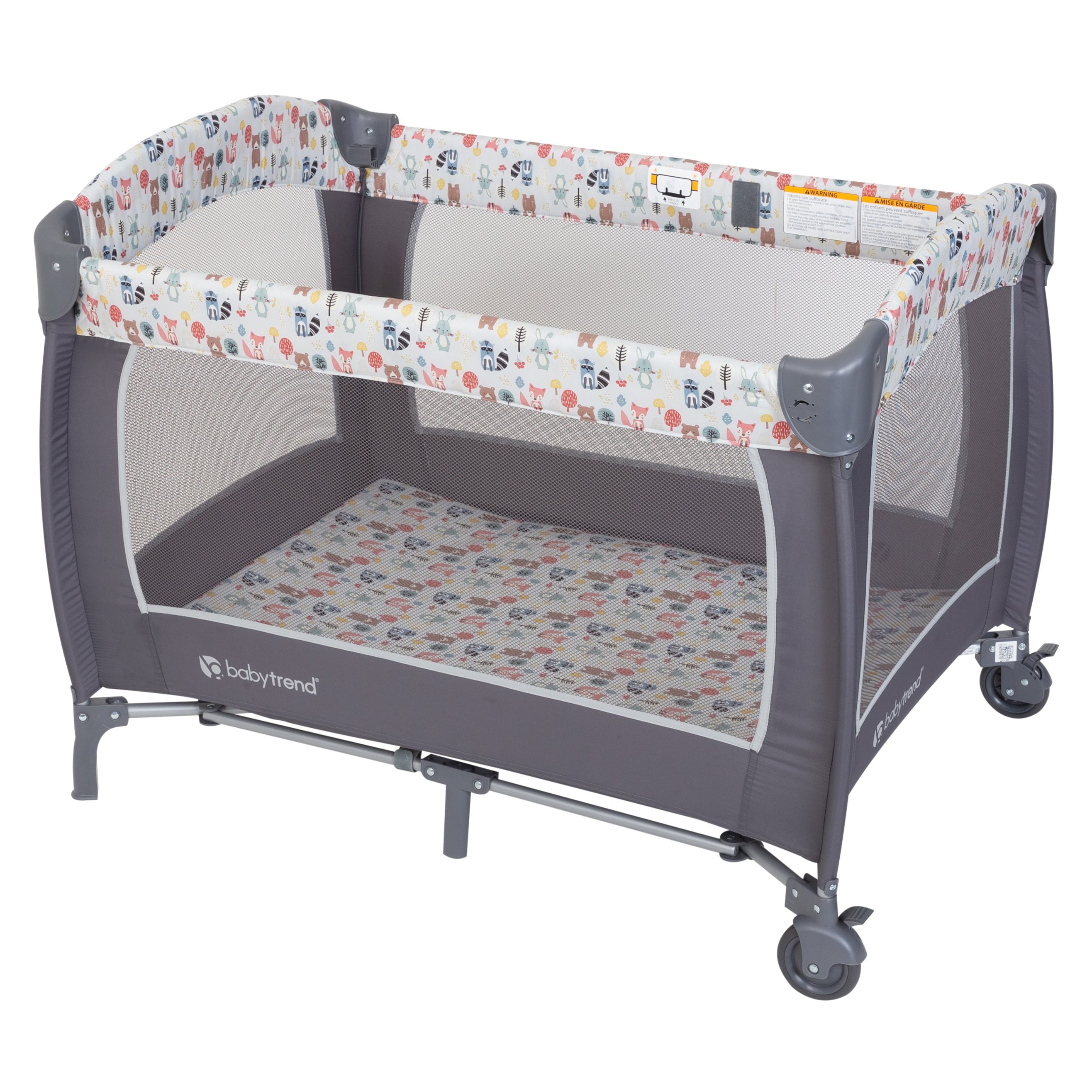 Lil Snooze Deluxe II Nursery Center Playard – Full-Size Bassinet, Changing Table & Tote Bag