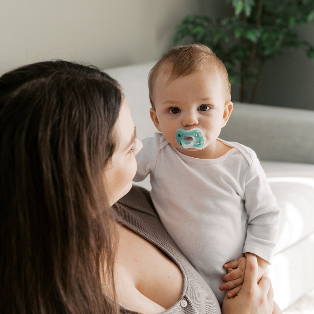 Advantage Lightweight One-Piece Silicone Baby Pacifier, Fully Symmetrical Soother, Neutral, 6-18M, BPA Free, 3 Pack