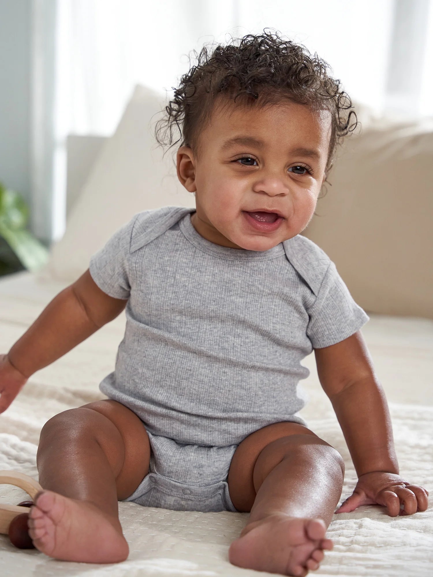 Gerber Baby Neutral 6-Pack Short Sleeve Bodysuits, Sizes Preemie - 24 Months