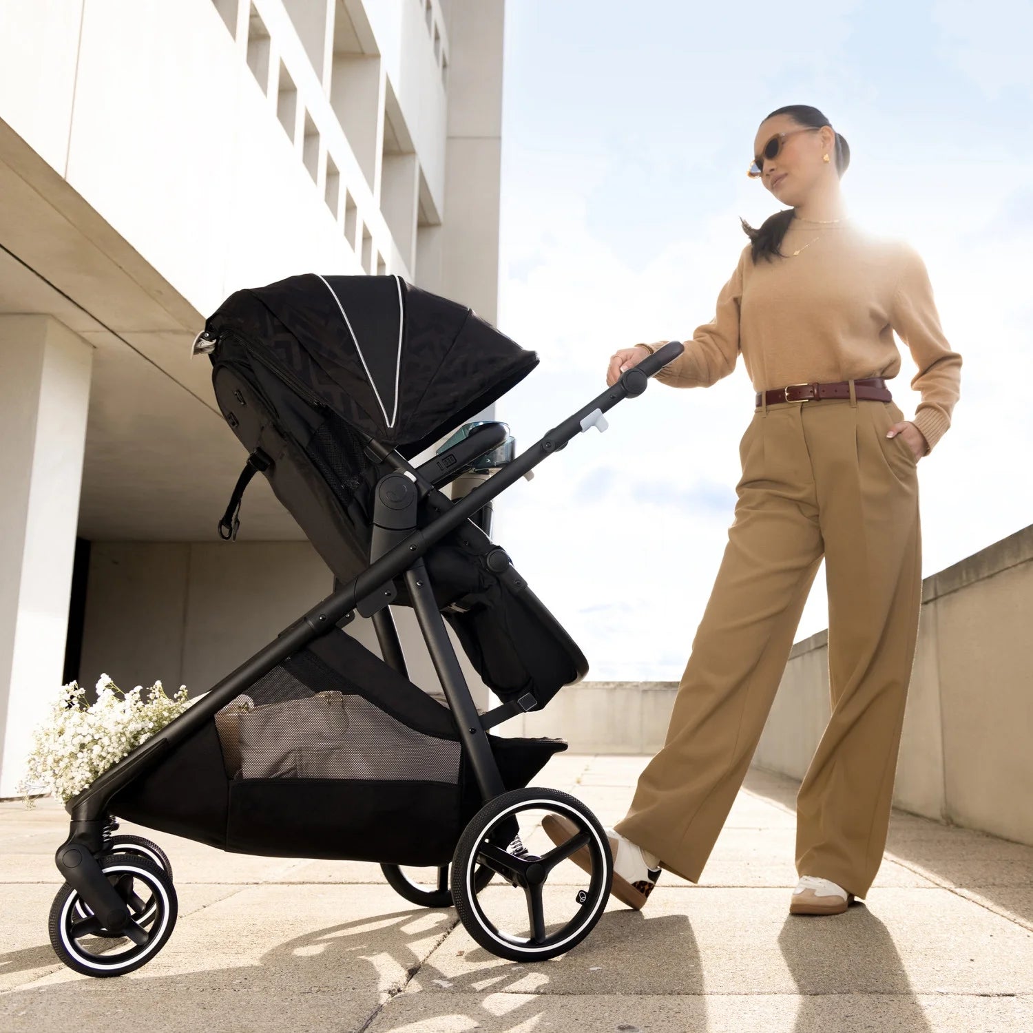 Shyft Intuiti+ Stroller, Dubhan Black