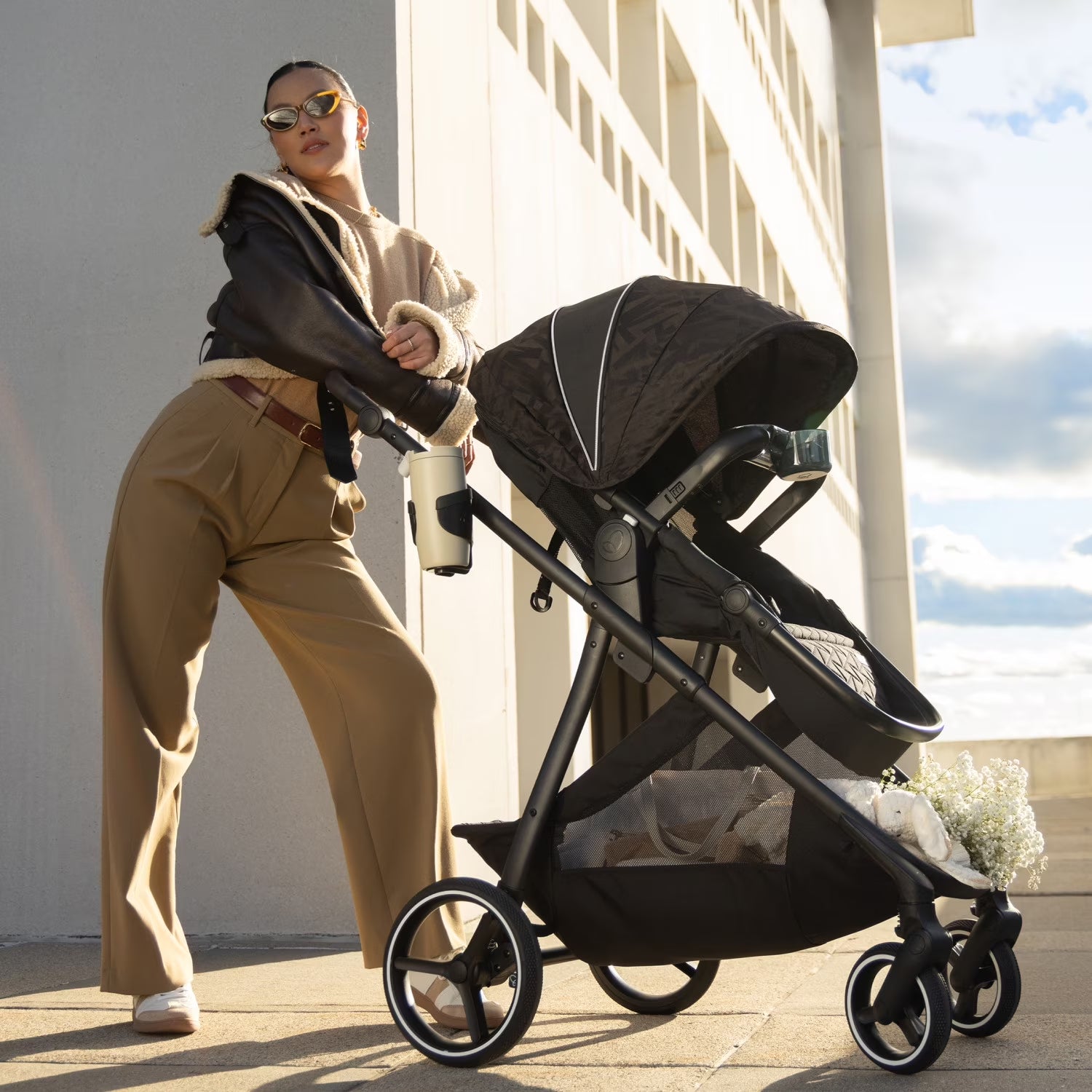 Shyft Intuiti+ Stroller, Dubhan Black