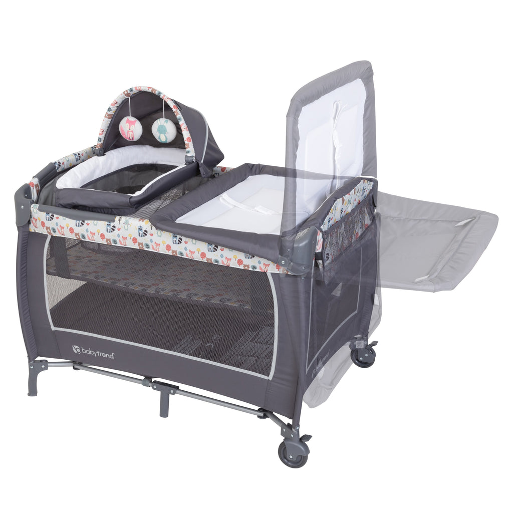 Lil Snooze Deluxe II Nursery Center Playard – Full-Size Bassinet, Changing Table & Tote Bag