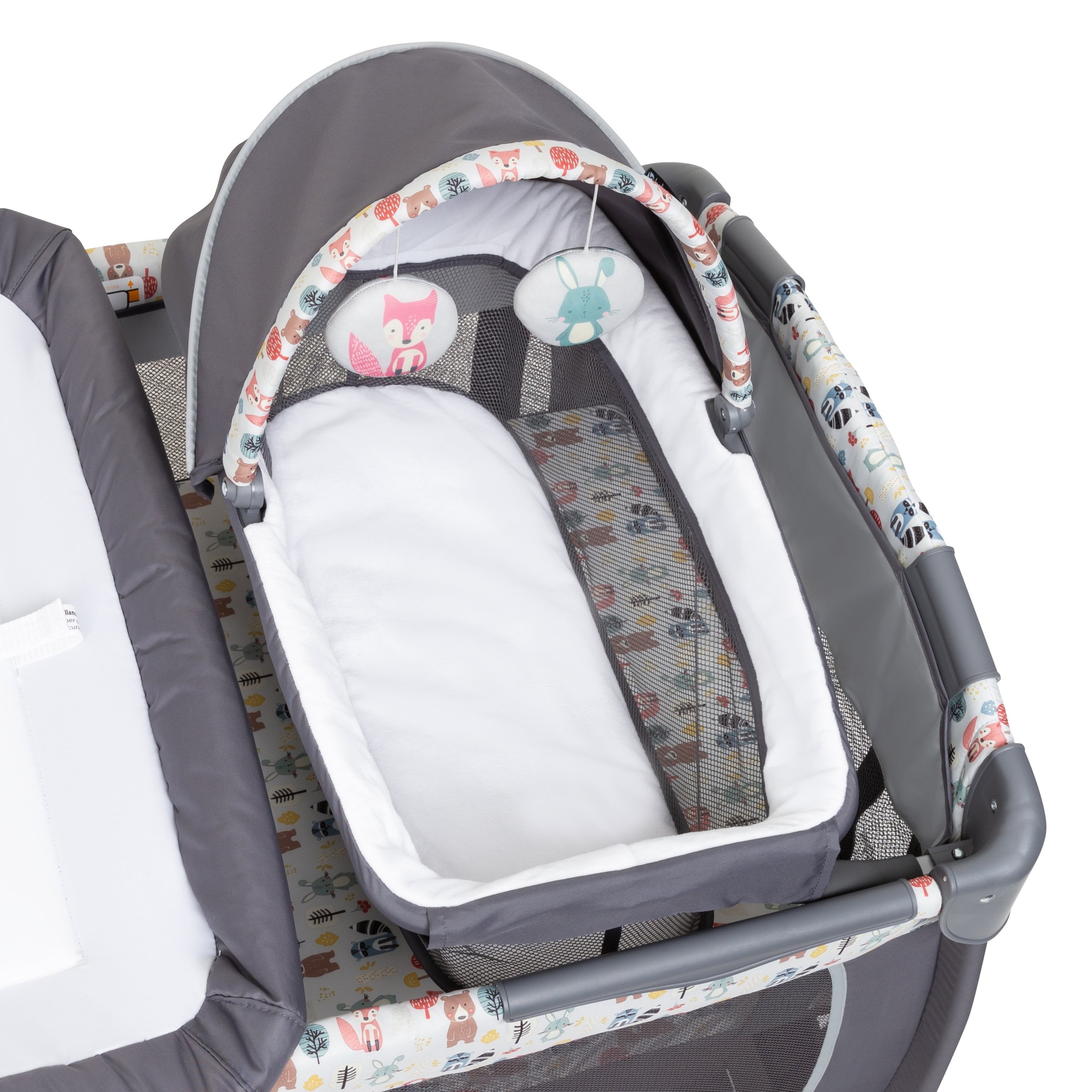 Lil Snooze Deluxe II Nursery Center Playard – Full-Size Bassinet, Changing Table & Tote Bag