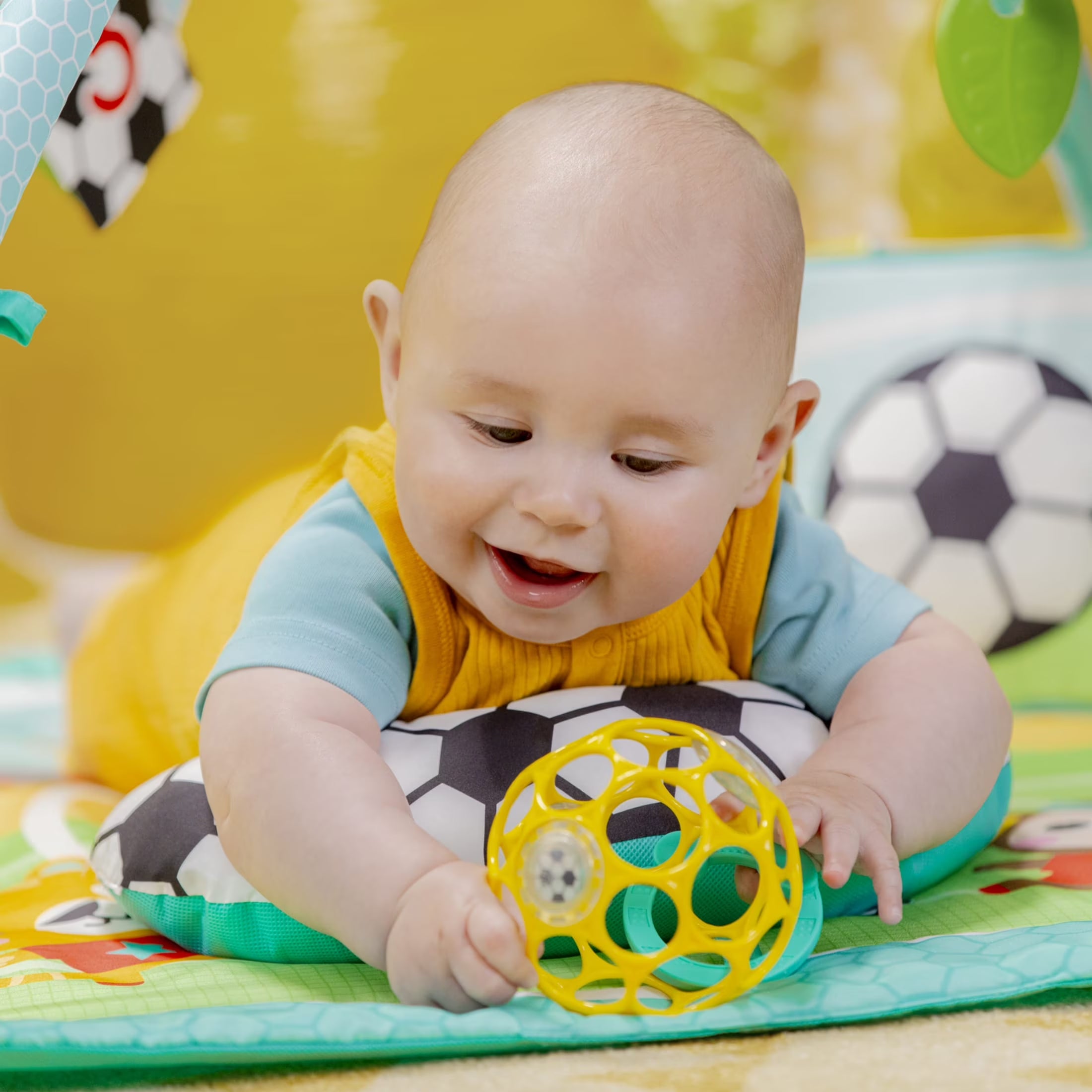 Grip & Kick Oball Activity Gym, Soccer, Unisex, Newborn