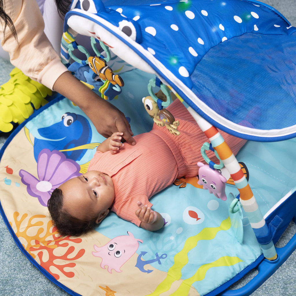 Bright Starts  Baby Finding Nemo Mr. Ray Ocean Lights & Music Activity Gym and Play Mat