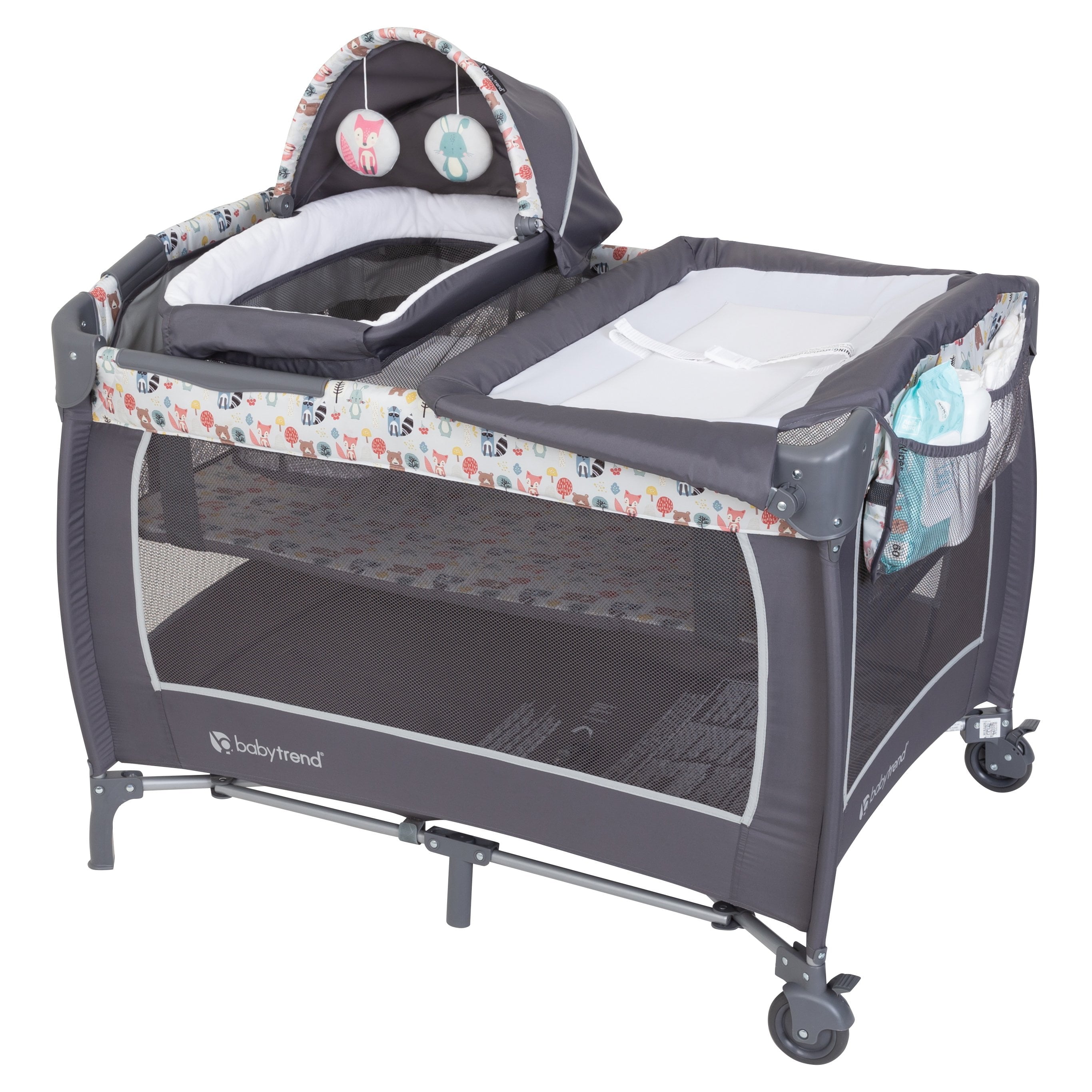 Lil Snooze Deluxe II Nursery Center Playard – Full-Size Bassinet, Changing Table & Tote Bag