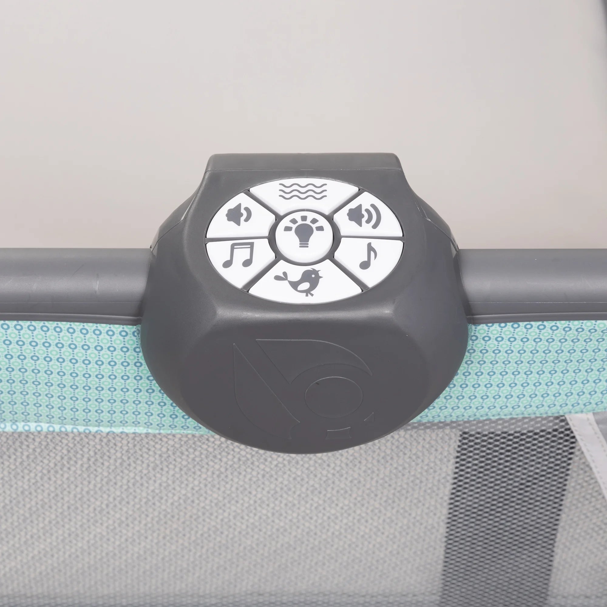 Baby Trend Lil Snooze Deluxe III Nursery Center Playard with Portable Bassinet, Cozy Mint