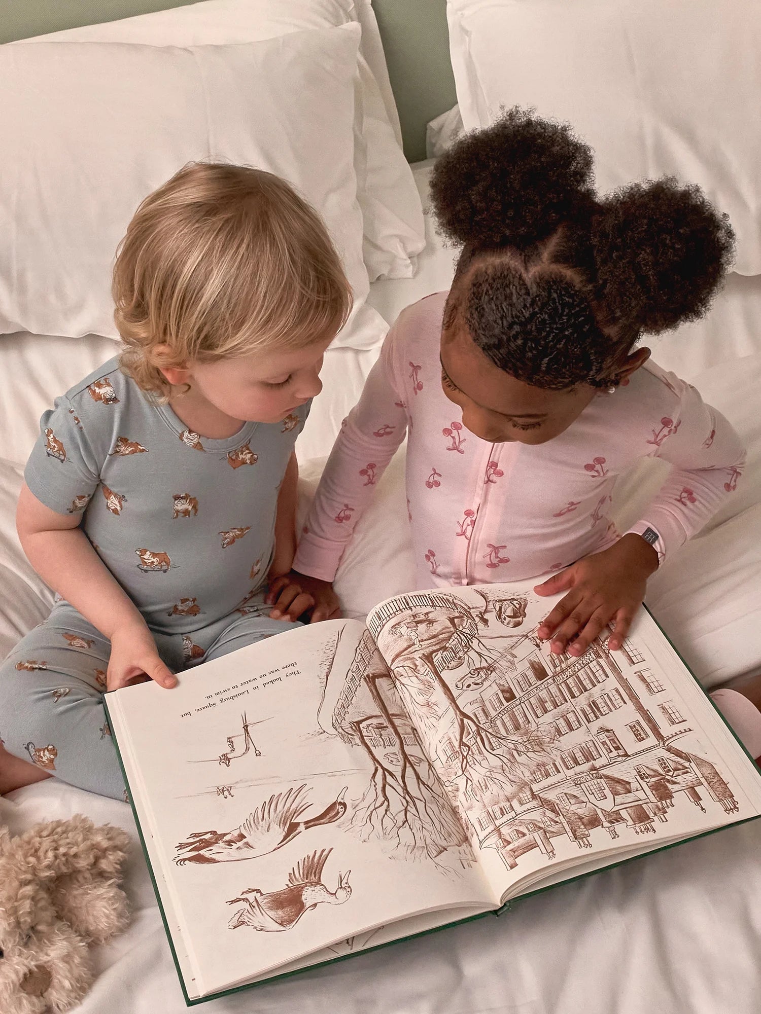 by Gerber Toddler Neutral Super Soft One-Piece Pajamas, Sizes 12 Months - 5T