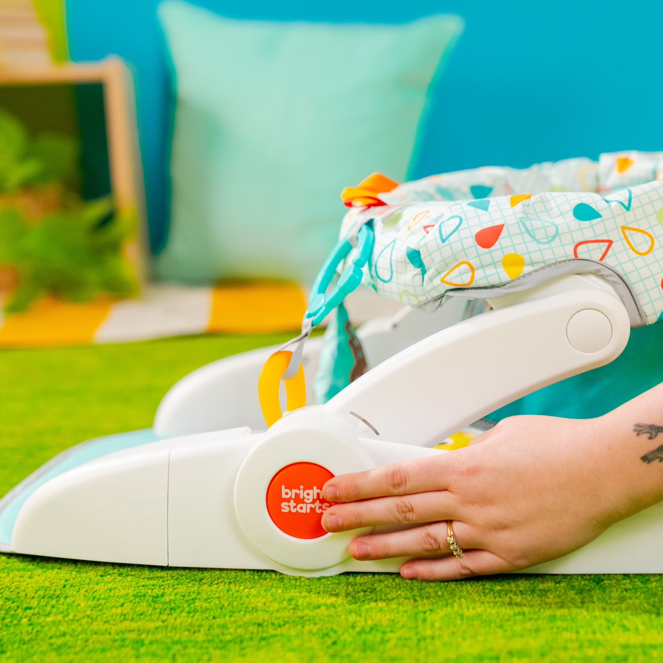 Learn-To-Sit 2-Position Floor Seat - Wild Wiggles, Unisex, Infant